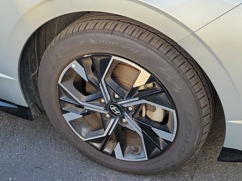 Certified 2024 Hyundai Sonata SEL FWD image 5