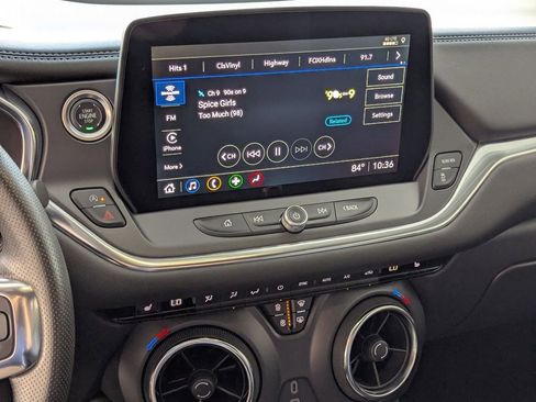 Used 2025 Chevrolet Blazer LT FWD image 21