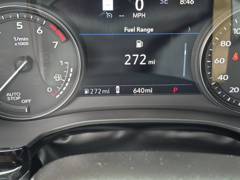 Used 2026 Cadillac XT5 Premium Luxury w/ Driver Assist Package FWD image 4