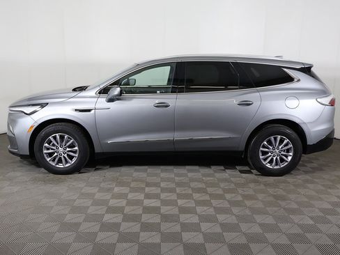 Used 2024 Buick Enclave Premium image 20
