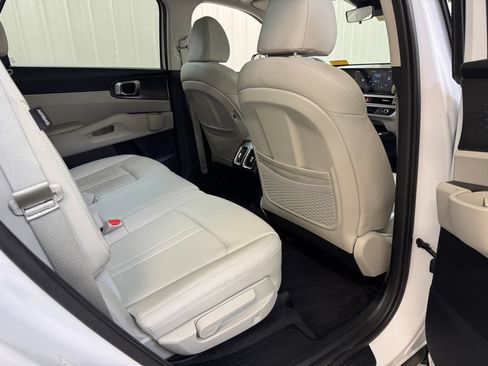 Used 2025 Kia Sorento S w/ Panoramic Sunroof Package FWD image 27