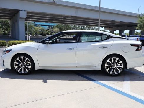 Used 2021 Nissan Maxima Platinum w/ Sport Mat Group FWD image 4
