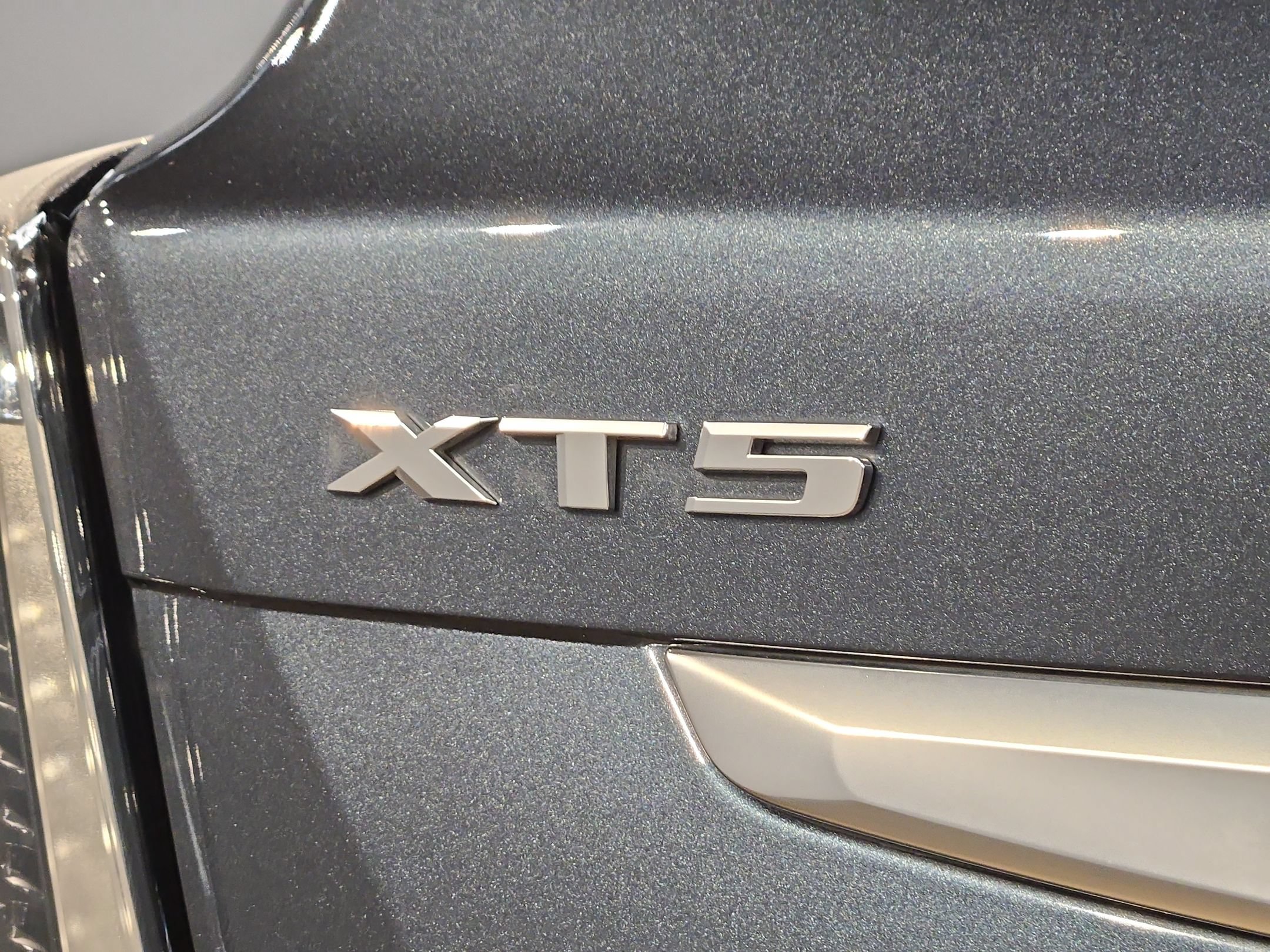 Used 2021 Cadillac XT5 Sportv w/ Platinum Package AWD/4WD image 34