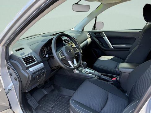Used 2017 Subaru Forester 2.5i Premium w/ All-Weather Package AWD/4WD image 4