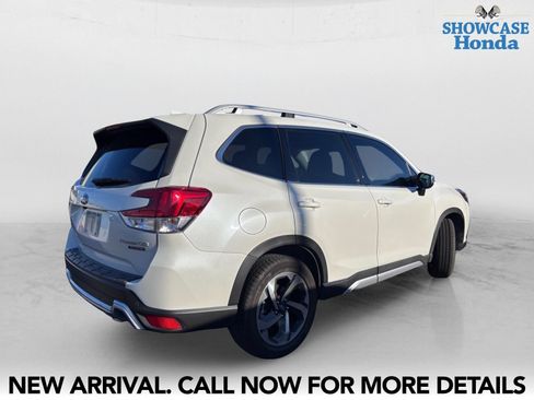 Used 2022 Subaru Forester Touring AWD/4WD image 5