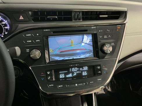 Used 2018 Toyota Avalon XLE image 27
