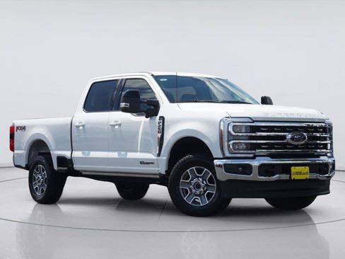 Used 2024 Ford F250 Lariat w/ Lariat Ultimate Package AWD/4WD image 2