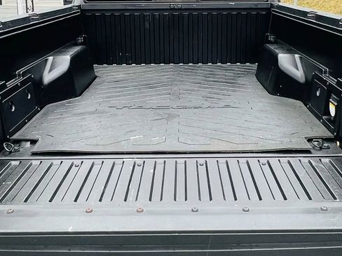 Used 2017 Toyota Tacoma TRD Sport image 25