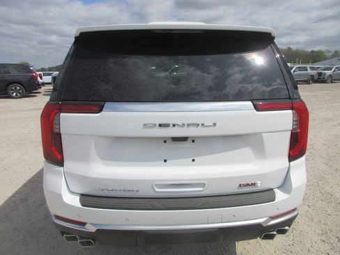 New 2026 GMC Yukon Denali image 5