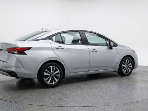 Used 2025 Nissan Versa SV FWD image 9