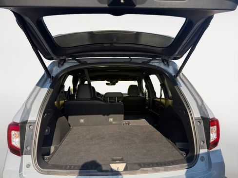Used 2024 Honda Passport Black Edition image 6