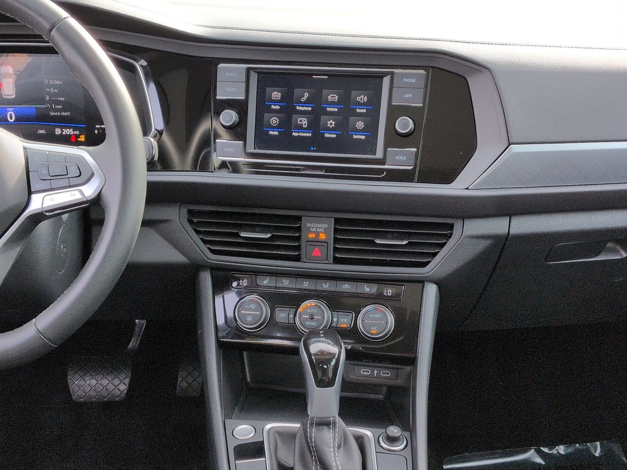 Used 2024 Volkswagen Jetta SE FWD image 28