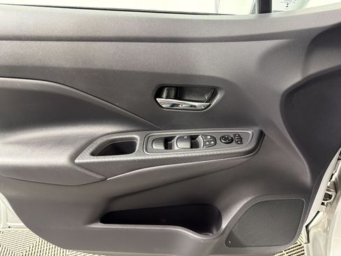 Used 2024 Nissan Versa SV FWD image 11