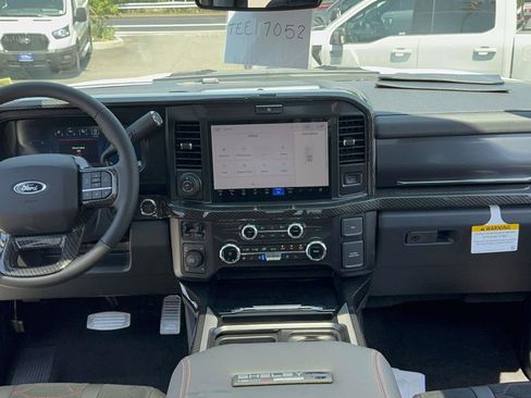 New 2026 Ford F250 Lariat w/ Black Appearance Package AWD/4WD image 20