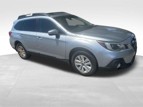 Used 2018 Subaru Outback 2.5i Premium AWD/4WD image 28