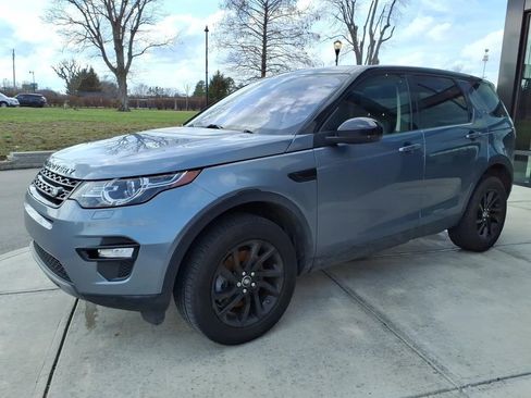 Used 2018 Land Rover Discovery Sport HSE image 3