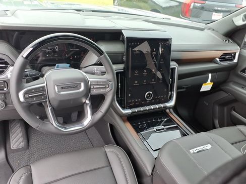 New 2026 GMC Yukon XL Denali w/ Denali Reserve Package AWD/4WD image 18