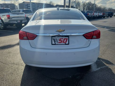 Used 2016 Chevrolet Impala LT w/ Convenience Package image 7