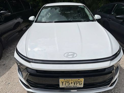 Used 2025 Hyundai Sonata SEL FWD image 2