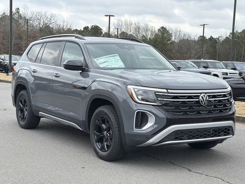 New 2026 Volkswagen Atlas Peak Edition AWD/4WD image 7