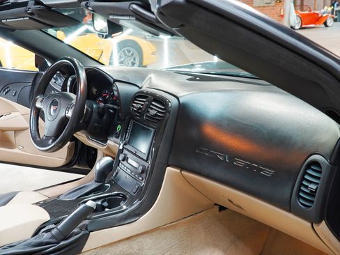 Used 2011 Chevrolet Corvette Grand Sport w/ Preferred Equipment Group RWD image 49