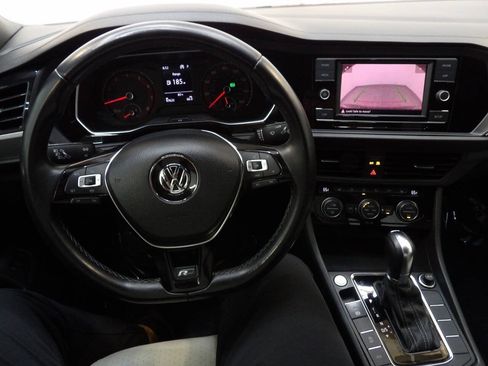 Used 2019 Volkswagen Jetta R-Line FWD image 17