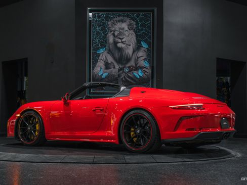 Used 2019 Porsche 911 Speedster RWD image 31