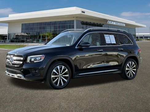 Used 2022 Mercedes-Benz GLB 250 4MATIC image 5