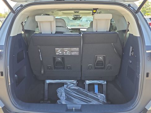 New 2026 Kia Carnival SX Prestige FWD image 10