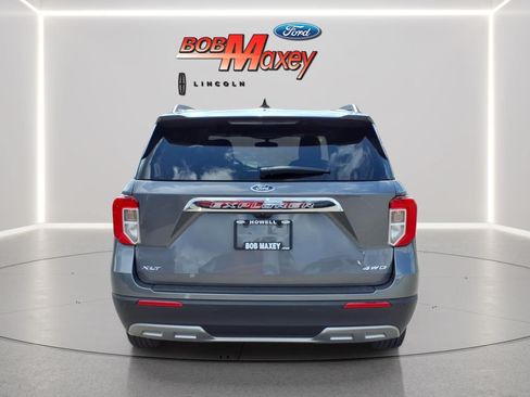 Used 2024 Ford Explorer XLT w/ Equipment Group 202A AWD/4WD image 6