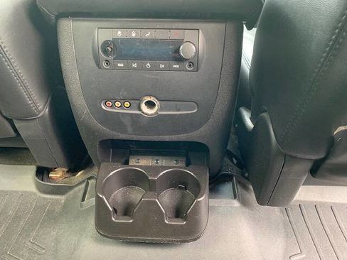 Used 2007 GMC Yukon XL SLT w/ SLT Preferred Equipment Group image 24