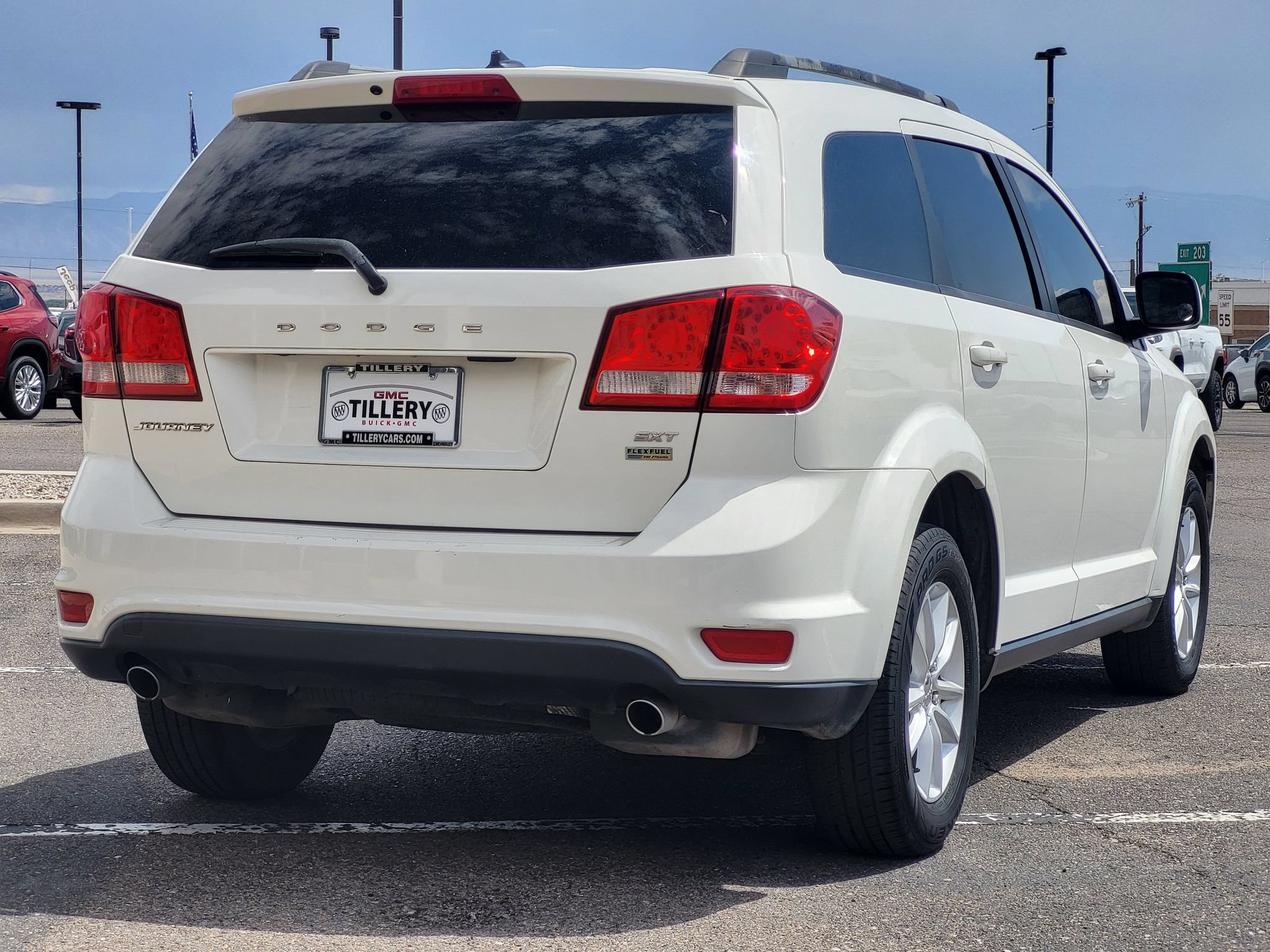 Used 2017 Dodge Journey SXT w/ Comfort/Convenience Group FWD image 7