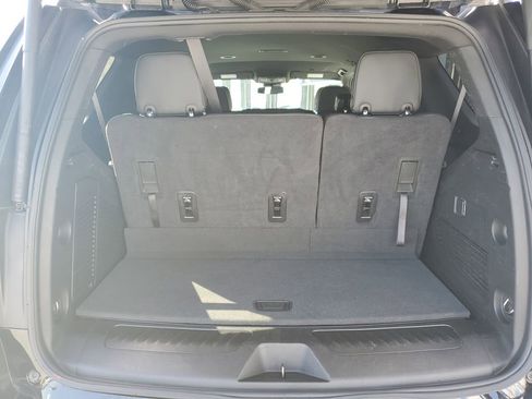 Used 2024 GMC Yukon SLT image 9