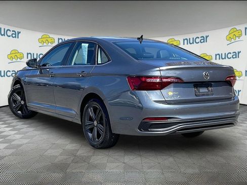 Used 2023 Volkswagen Jetta SE FWD image 4