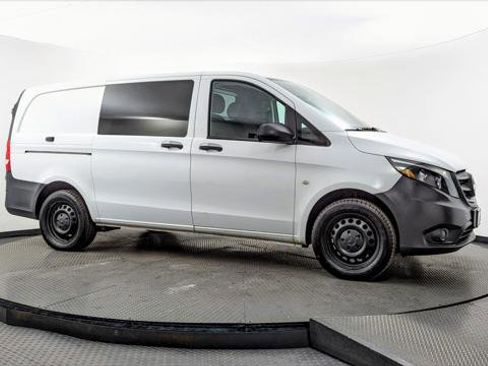 Used 2018 Mercedes-Benz Metris image 11