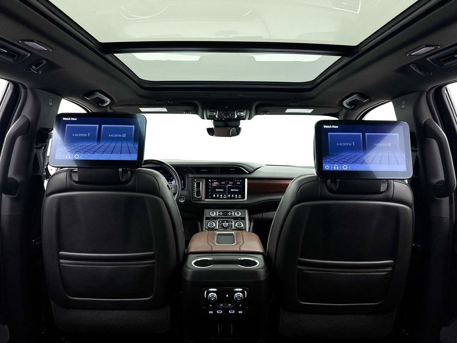 Used 2024 GMC Yukon Denali Ultimate AWD/4WD image 12