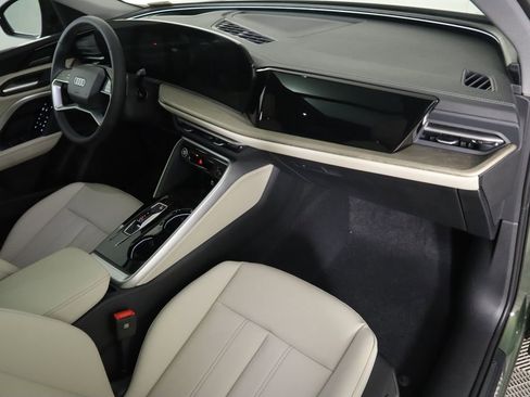 Used 2025 Audi Q5 Premium Plus w/ Premium Plus image 20