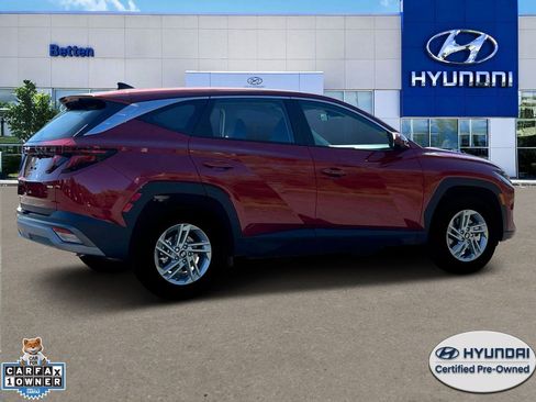 Used 2025 Hyundai Tucson SE AWD/4WD image 8