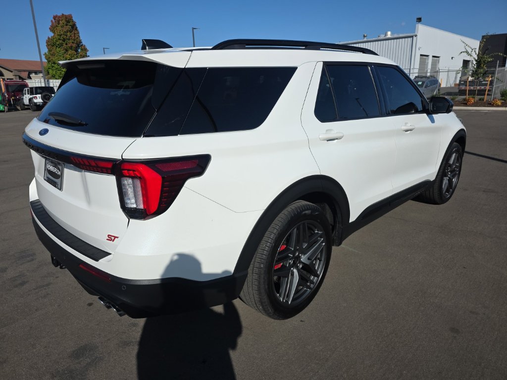 Used 2025 Ford Explorer ST w/ Sun And Sound Package AWD/4WD image 5