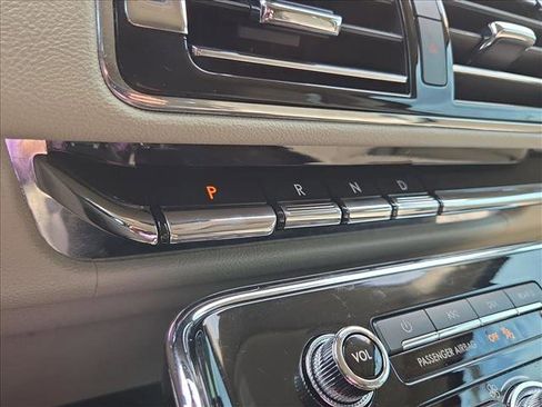 Used 2019 Lincoln Navigator Reserve w/ Cargo Package image 12