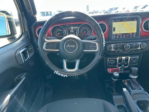 Used 2023 Jeep Gladiator Rubicon w/ Cold Weather Group image 14