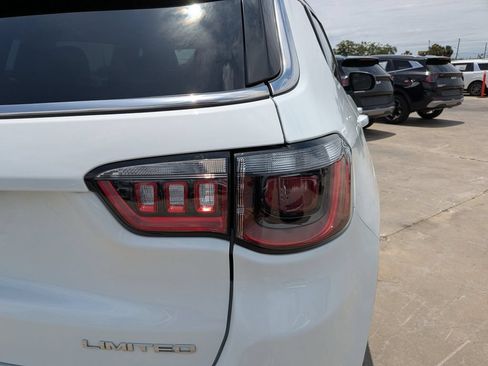 Used 2025 Jeep Compass Limited AWD/4WD image 11
