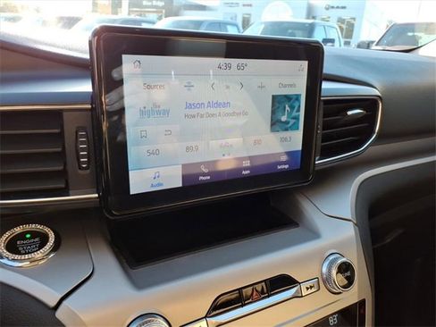 Used 2021 Ford Explorer XLT w/ Equipment Group 202A image 20