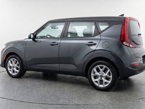 Used 2025 Kia Soul LX w/ LX Technology Package image 6