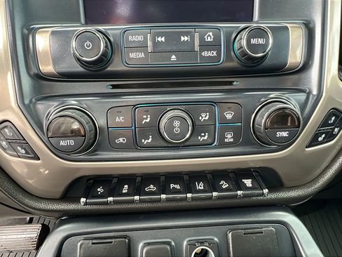 Used 2017 GMC Sierra 3500 Denali image 24