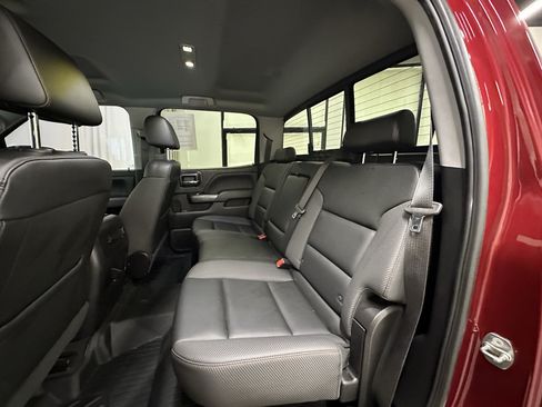 Used 2018 GMC Sierra 1500 SLT AWD/4WD image 18