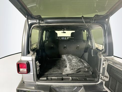 Used 2020 Jeep Wrangler Unlimited Sahara AWD/4WD image 25