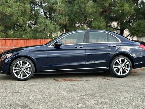 Used 2018 Mercedes-Benz C 300 4MATIC Sedan image 7