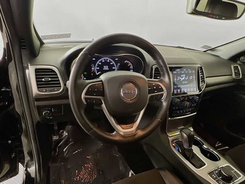 Used 2022 Jeep Grand Cherokee Laredo X AWD/4WD image 10
