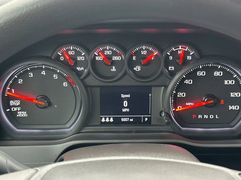 Used 2025 Chevrolet Silverado 1500 Custom image 38